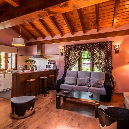 Holiday home Casucas La Guariza