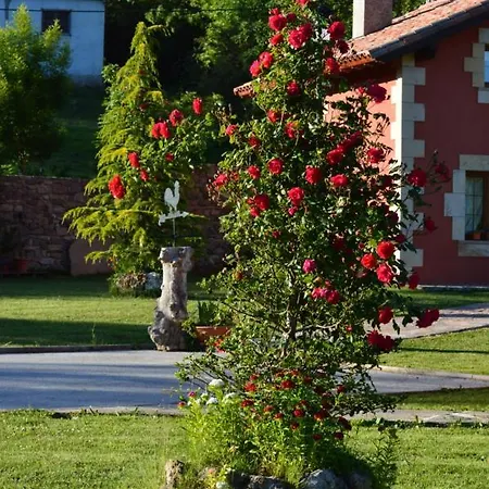 Holiday home Casucas La Guariza Fontibre