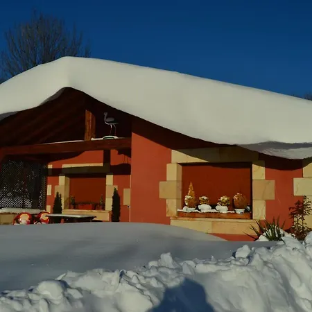 Casucas La Guariza Holiday home Fontibre